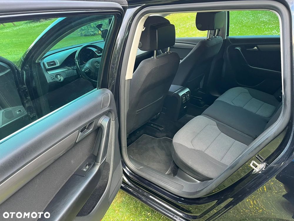 Volkswagen Passat 2.0 TDI DSG BlueMotion Technology Comfortline - 14