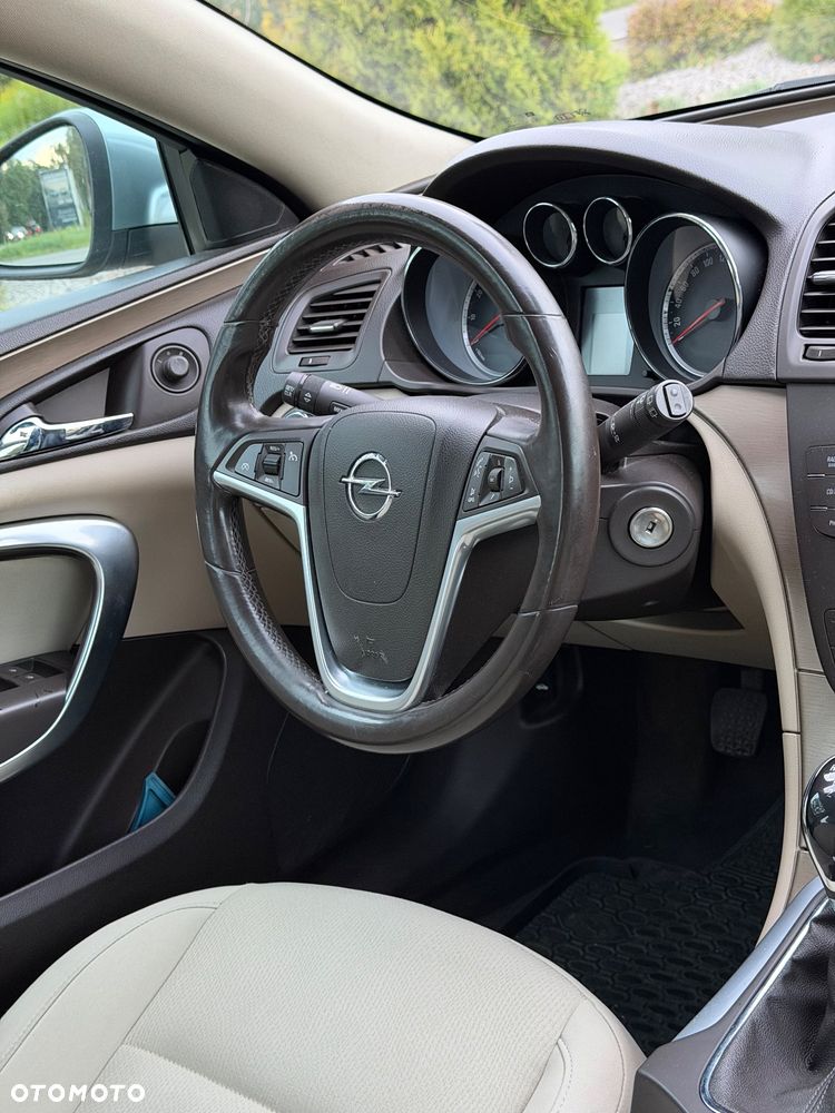Opel Insignia 1.8 - 8