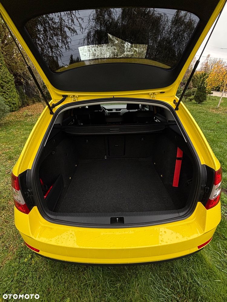 Skoda Octavia Combi 1.6 TDI Drive - 8