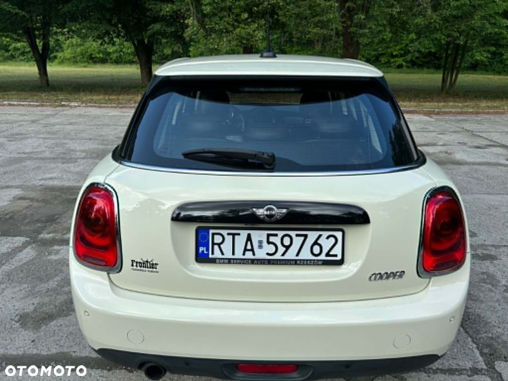 MINI Cooper Seven Chili - 8