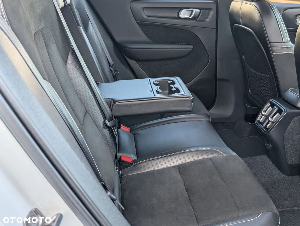 Volvo XC 40 T5 AWD R-Design - 21