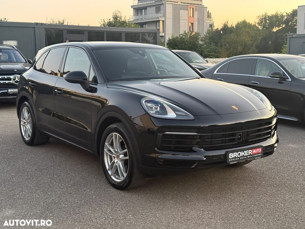 Porsche Cayenne - 4