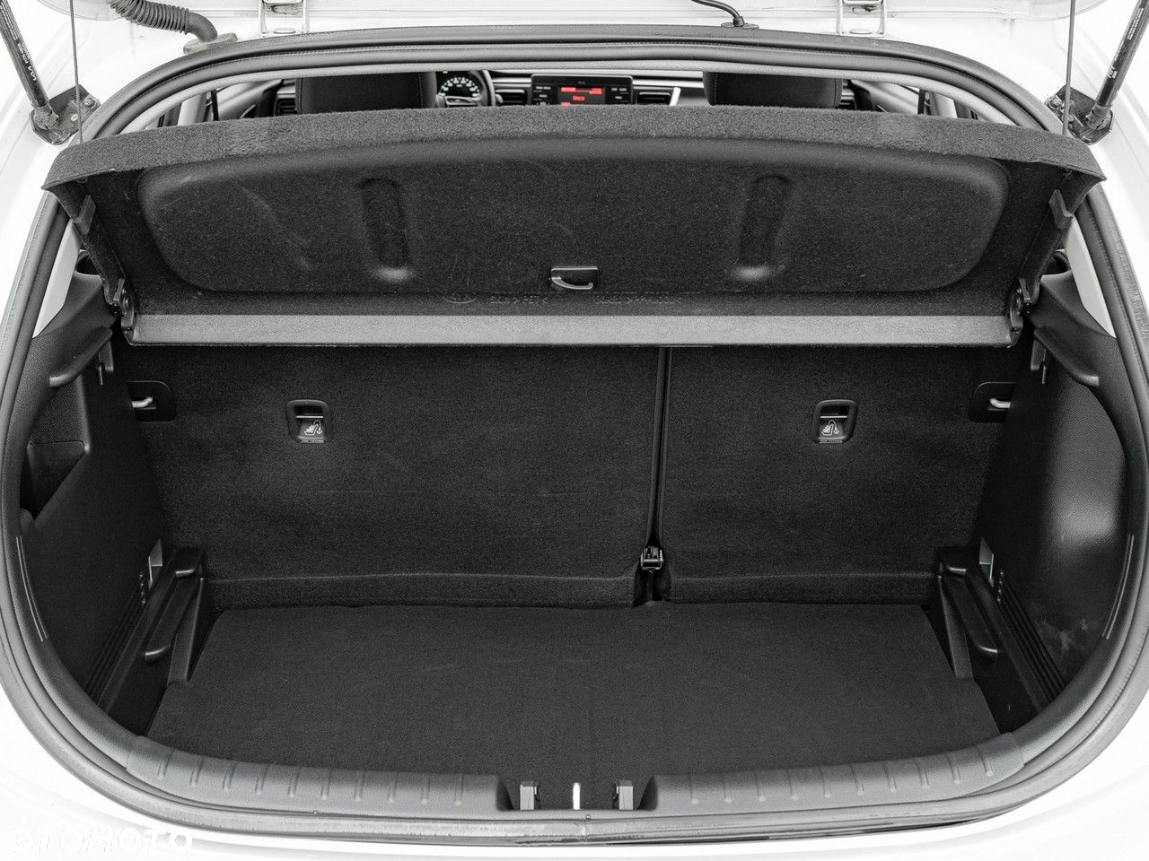 Kia Rio 1.2 M - 29