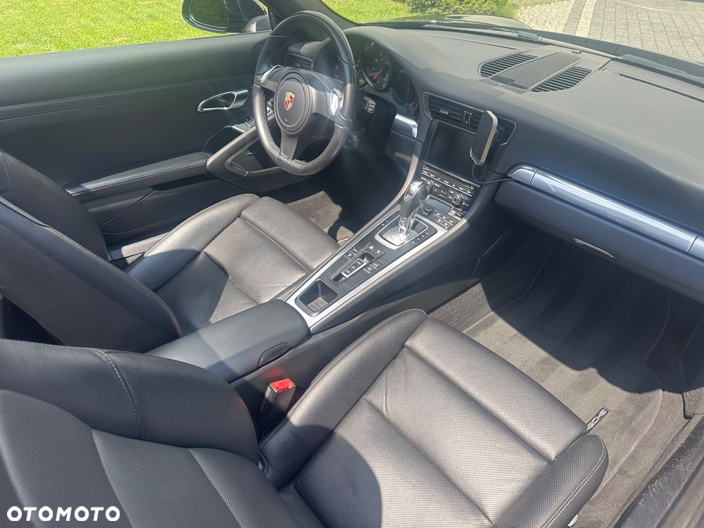 Porsche 911 Carrera 4 PDK Black Edition - 9