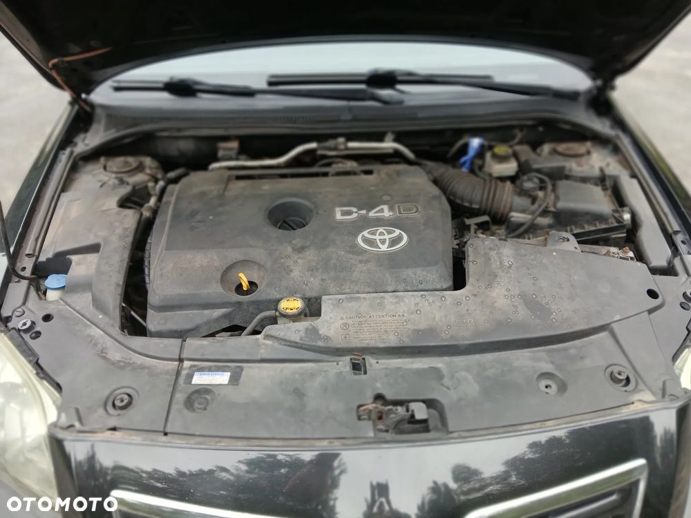 Toyota Avensis 2.0 D-4D - 13