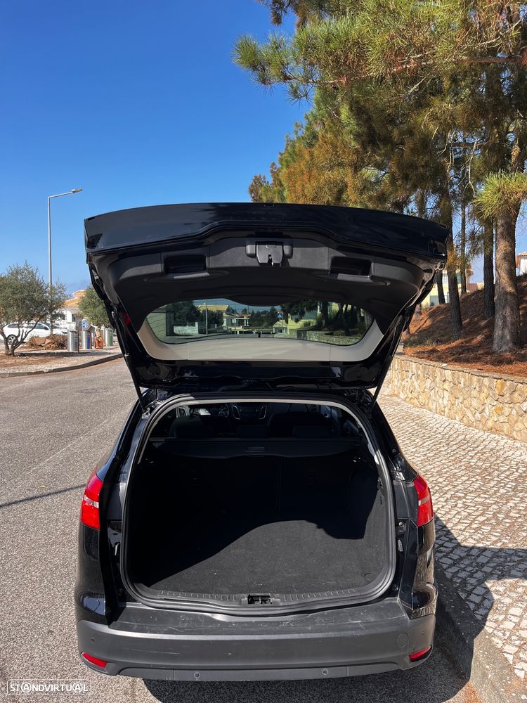 Ford Focus SW 1.0 EcoBoost ST-Line - 32
