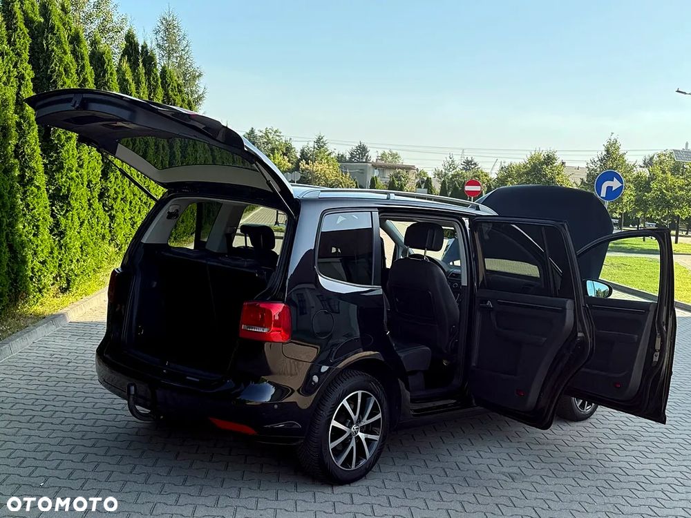 Volkswagen Touran 1.6 TDI DPF Highline - 38