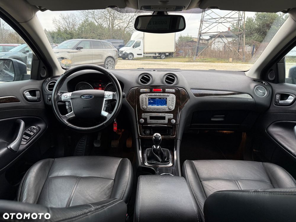 Ford Mondeo 1.8 TDCi Ghia - 32