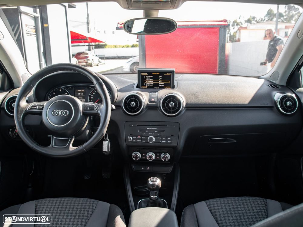 Audi A1 1.6 TDI S-line - 17