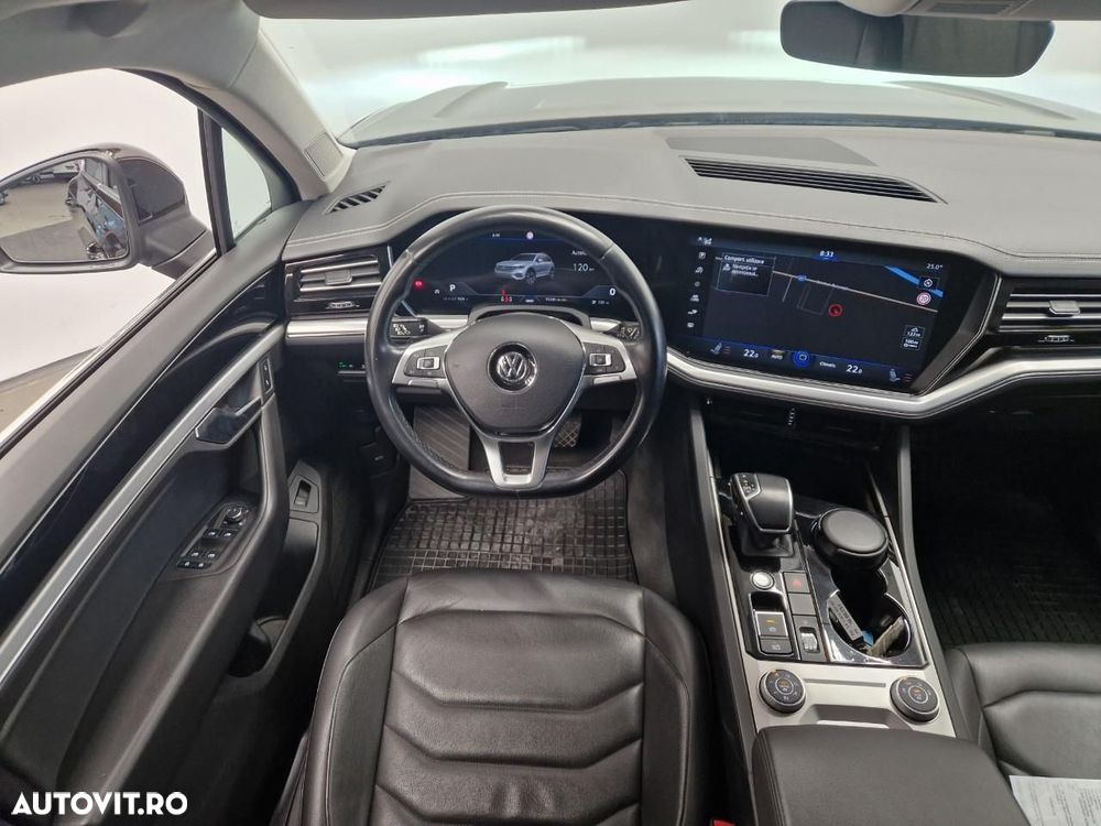 Volkswagen Touareg - 6