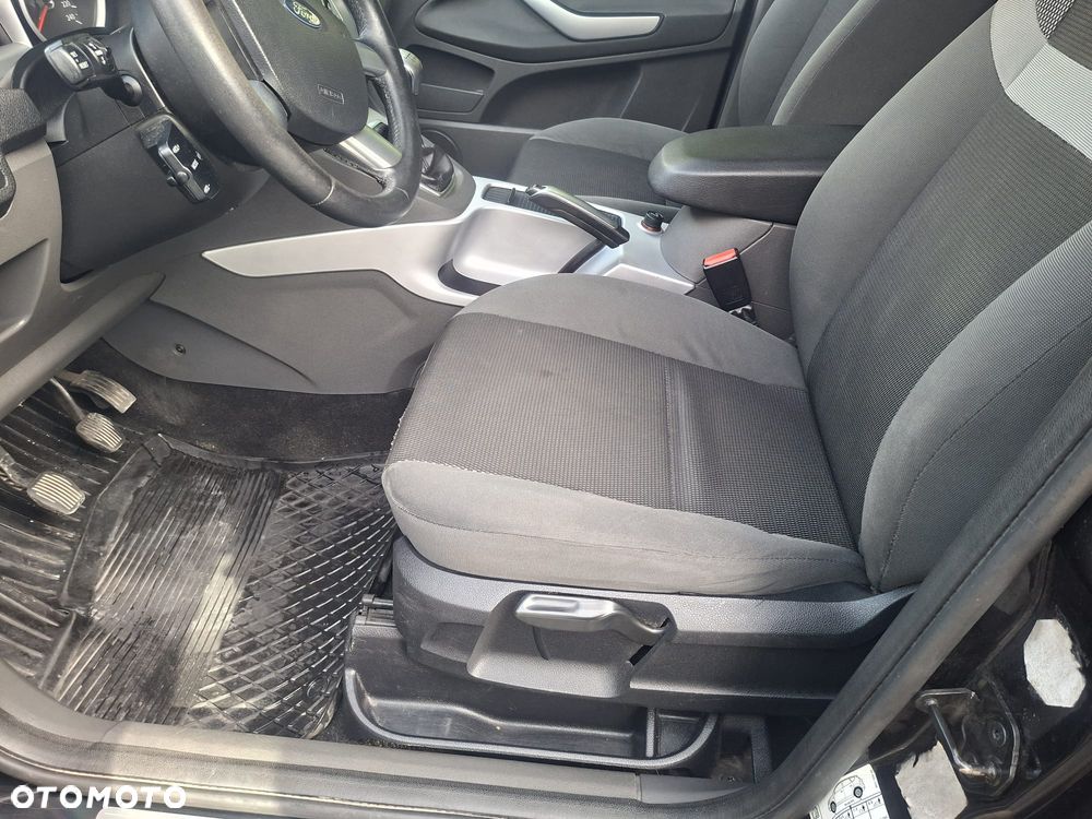 Ford Kuga - 26