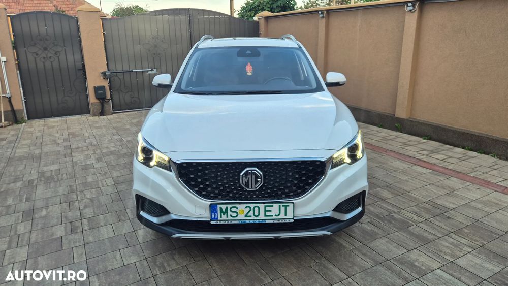 MG ZS EV Luxury - 31