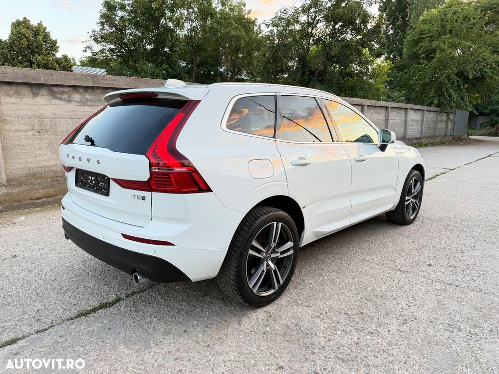 Volvo XC 60 T8 Twin Engine AWD Momentum Pro - 4