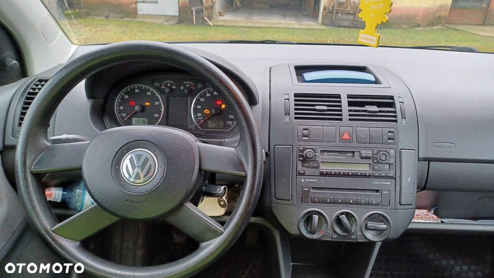 Volkswagen Polo - 4