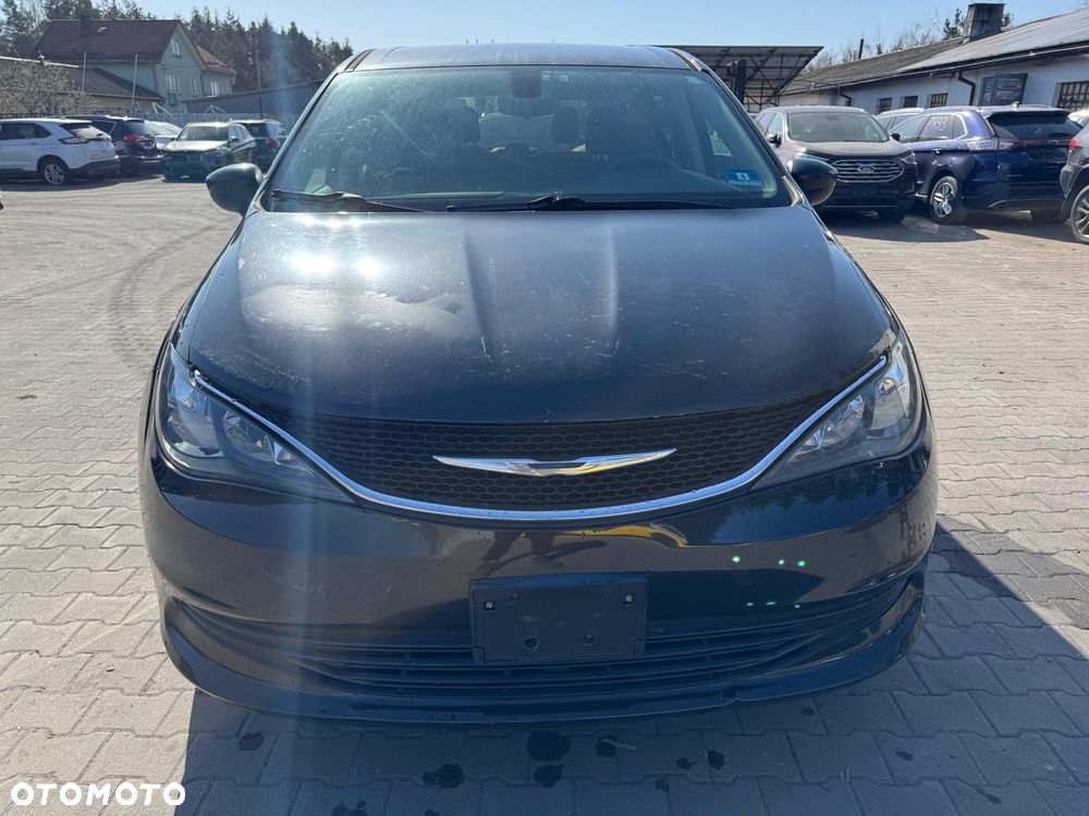 Chrysler Pacifica - 2