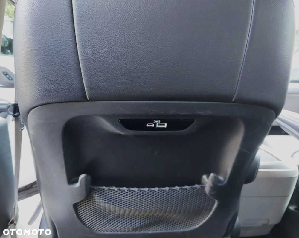 Chrysler Pacifica - 28