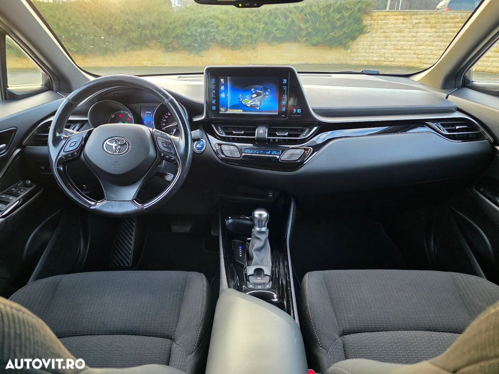 Toyota C-HR Hybrid Club - 7