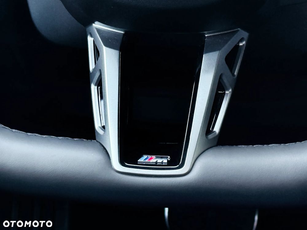 BMW Seria 5 520i - 24