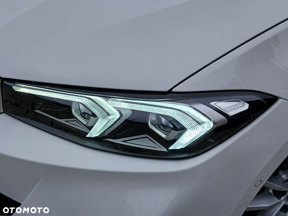 BMW Seria 3 318d MHEV - 10