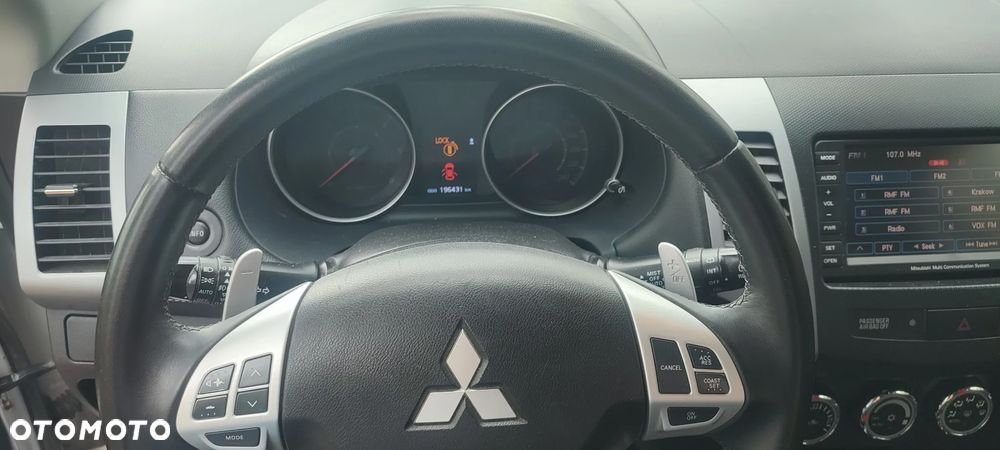 Mitsubishi Outlander 2.2 DI-D 4WD TC-SST Invite - 10