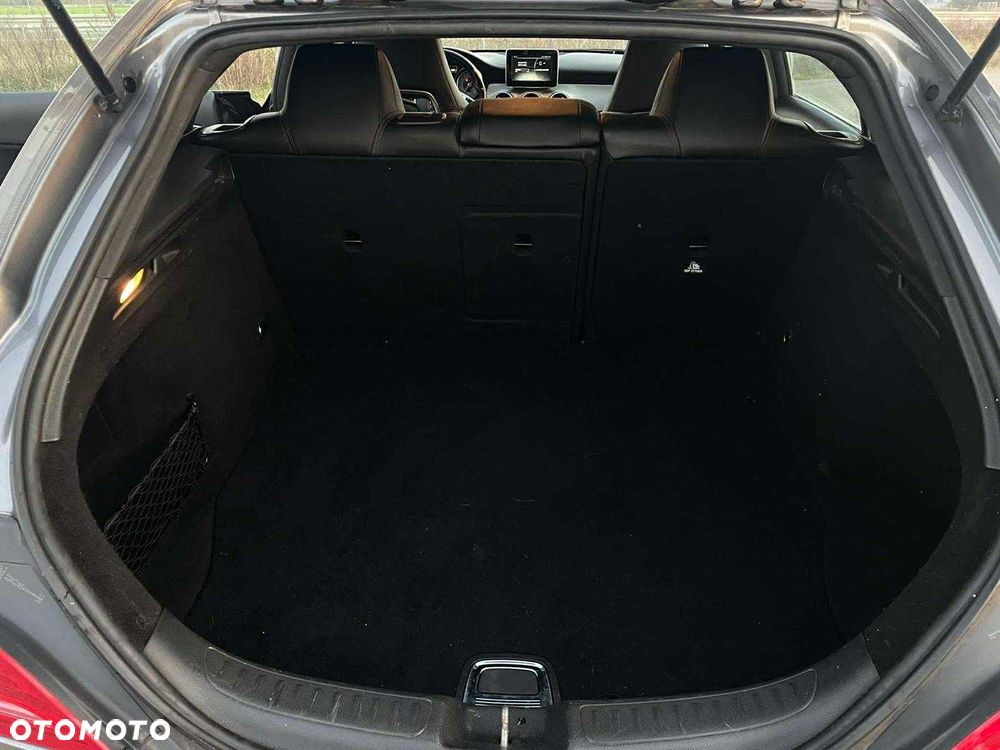 Mercedes-Benz CLA 180 d AMG Line - 6