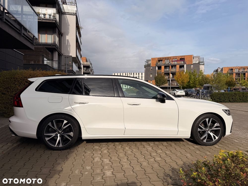Volvo V60 D4 R-Design - 39