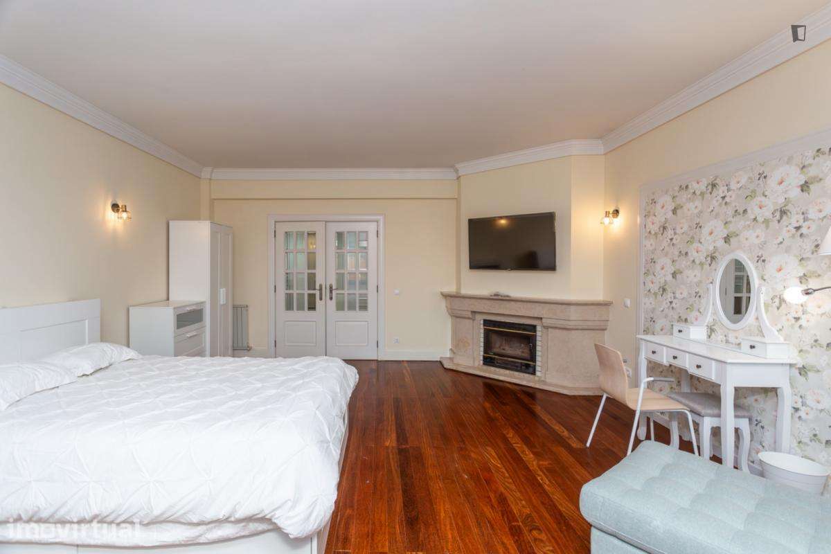 Quarto - localizado em Roma-Areeiro Lisbon - Grande imagem: 3/24