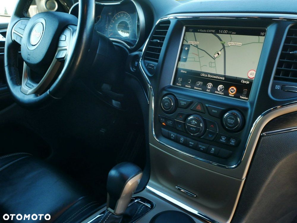 Jeep Grand Cherokee - 27