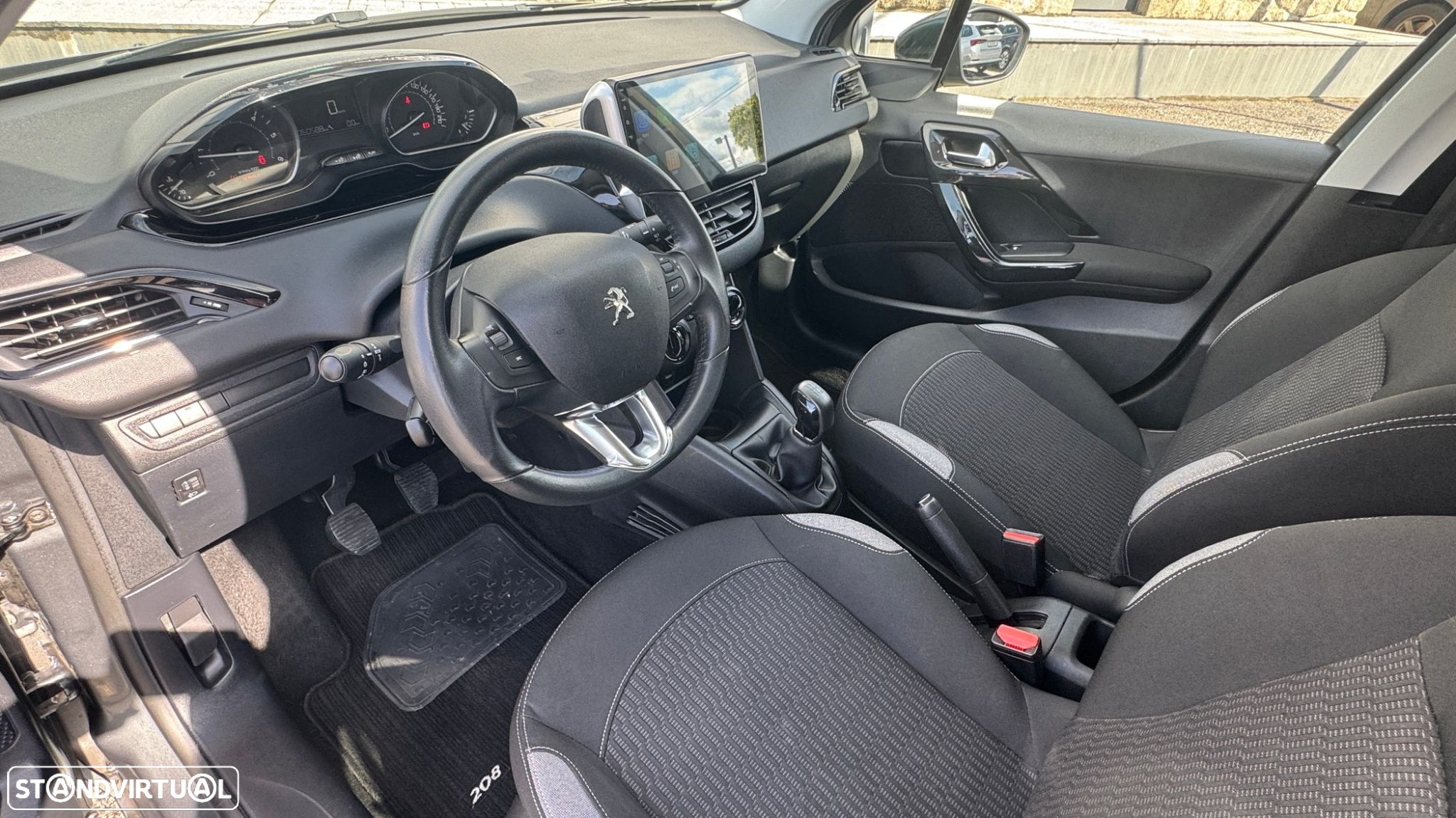 Peugeot 208 1.4 HDi Allure - 11