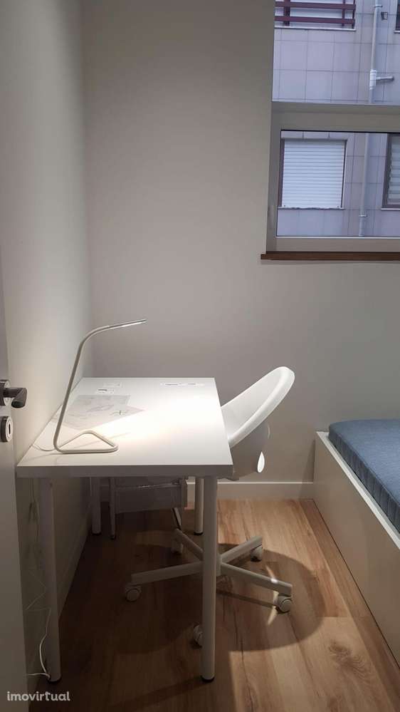Quarto - localizado em Leça da Palmeira Porto - Grande imagem: 4/14