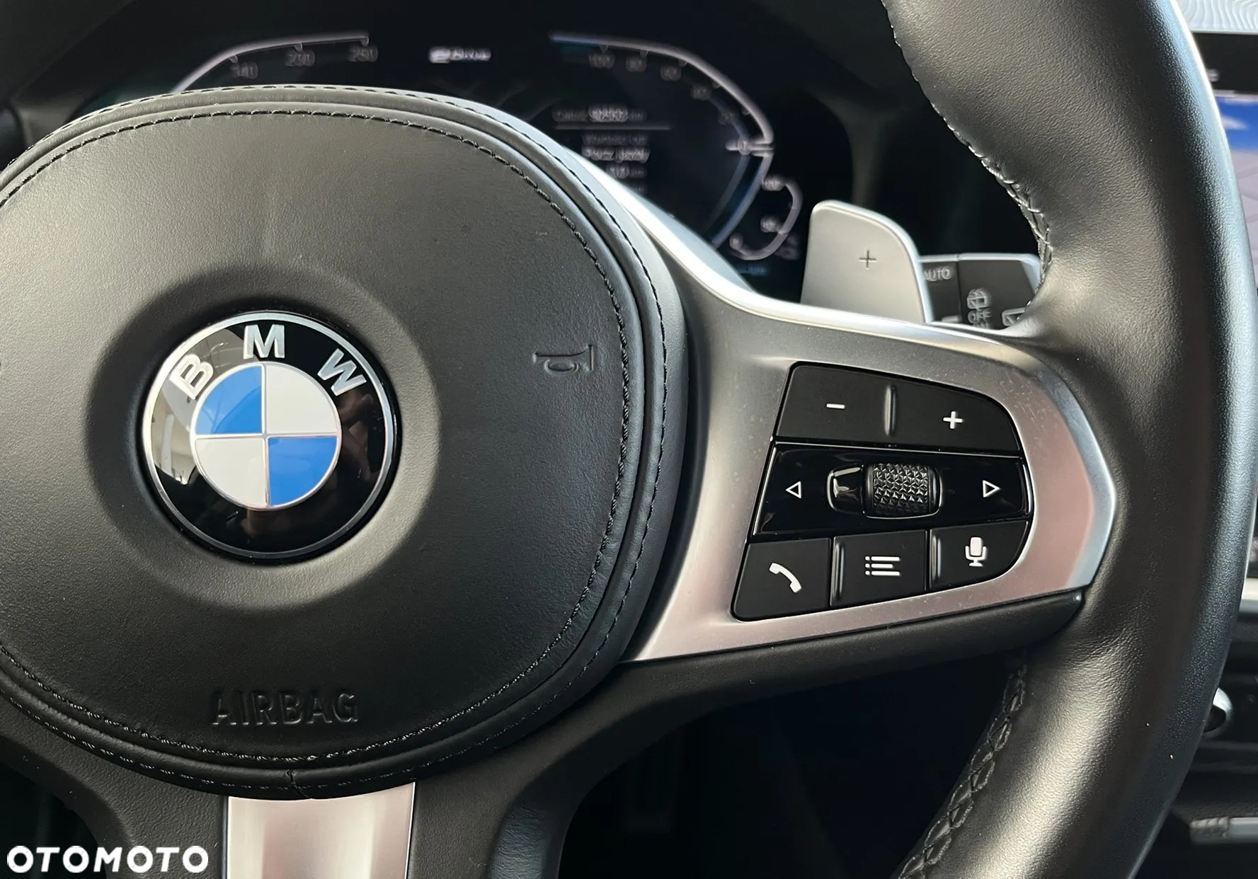 BMW Seria 3 330e M Sport sport - 14