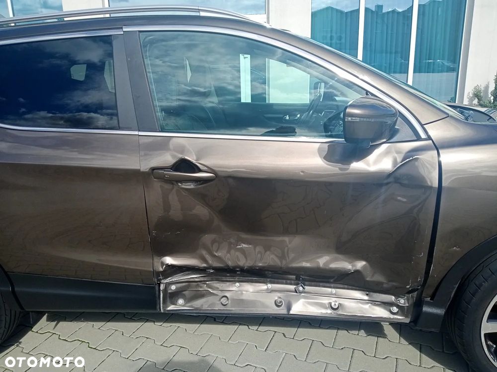 Nissan Qashqai 1.6 DCi N-Connecta Xtronic - 9