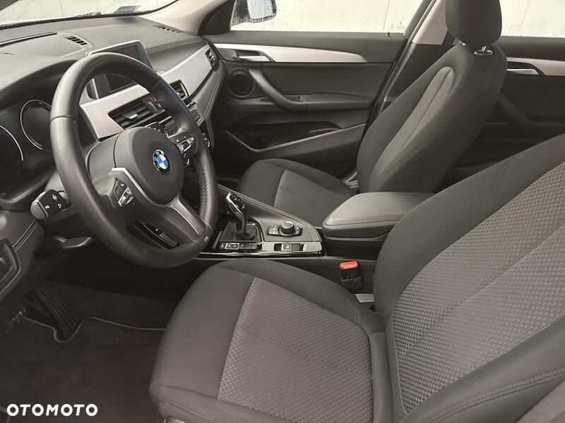 BMW X2 sDrive18i - 11