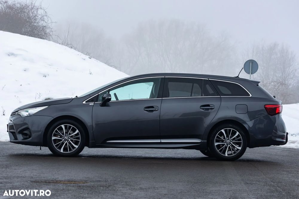 Toyota Avensis 2.0 D-4D Elegance Terracotta - 7