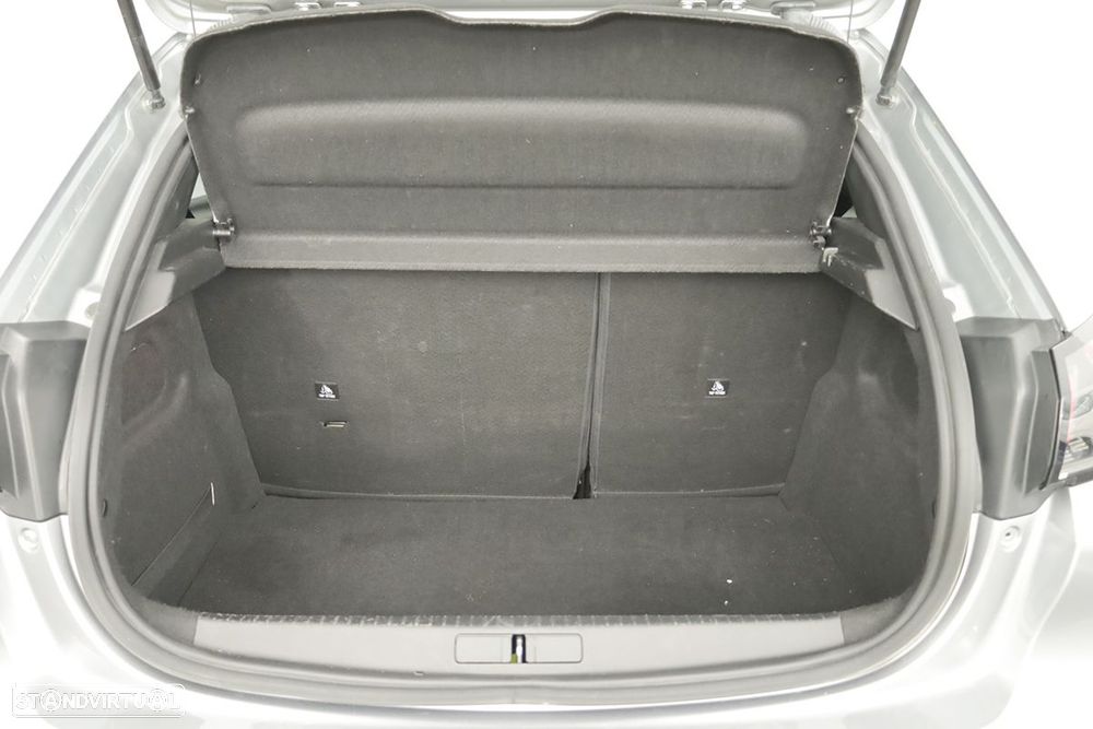 Peugeot 208 1.2 PureTech Allure EAT8 - 22