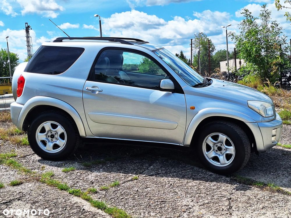 Toyota RAV4 D-4D 4x4 - 19