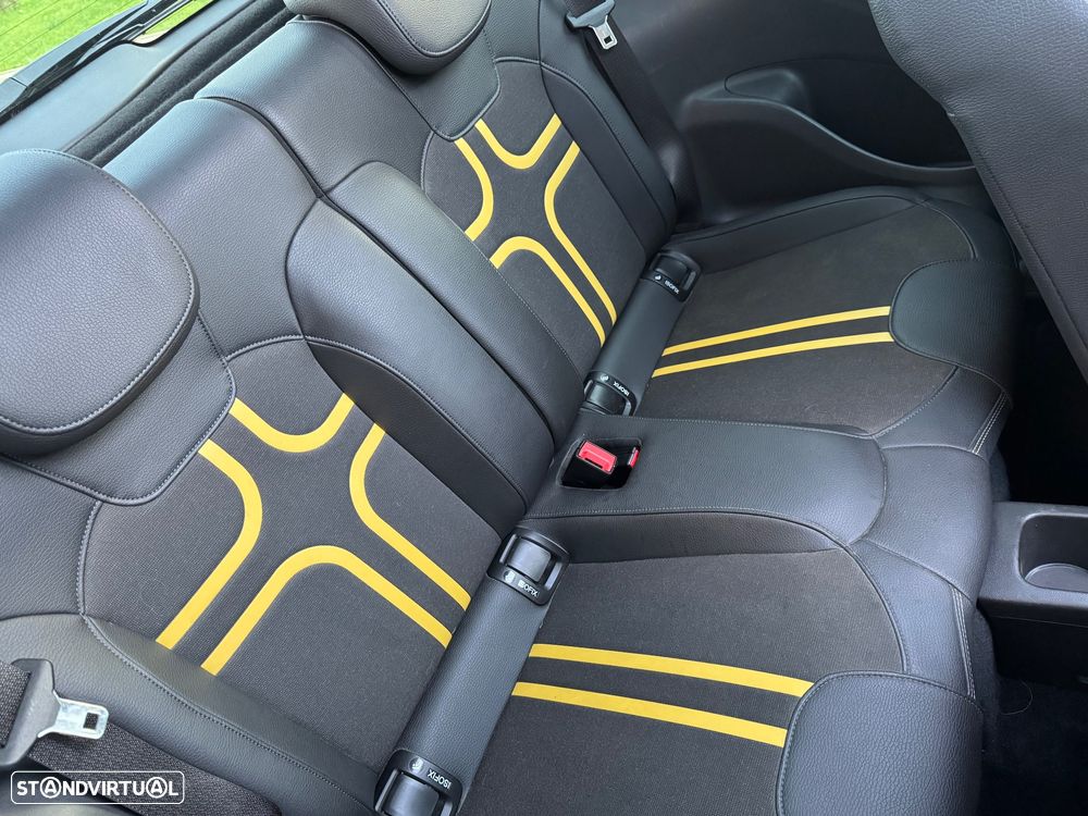 Opel Adam 1.0 Start/Stop Rocks 120 Anos - 9