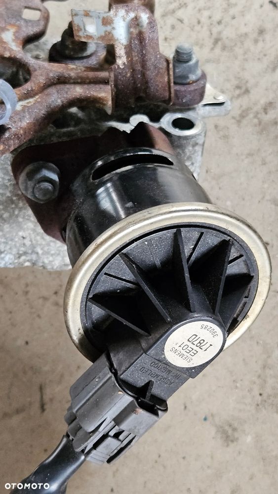 Honda Civic VIII 8 UFO 1.8 i-VTEC 16V  zawór EGR - 1