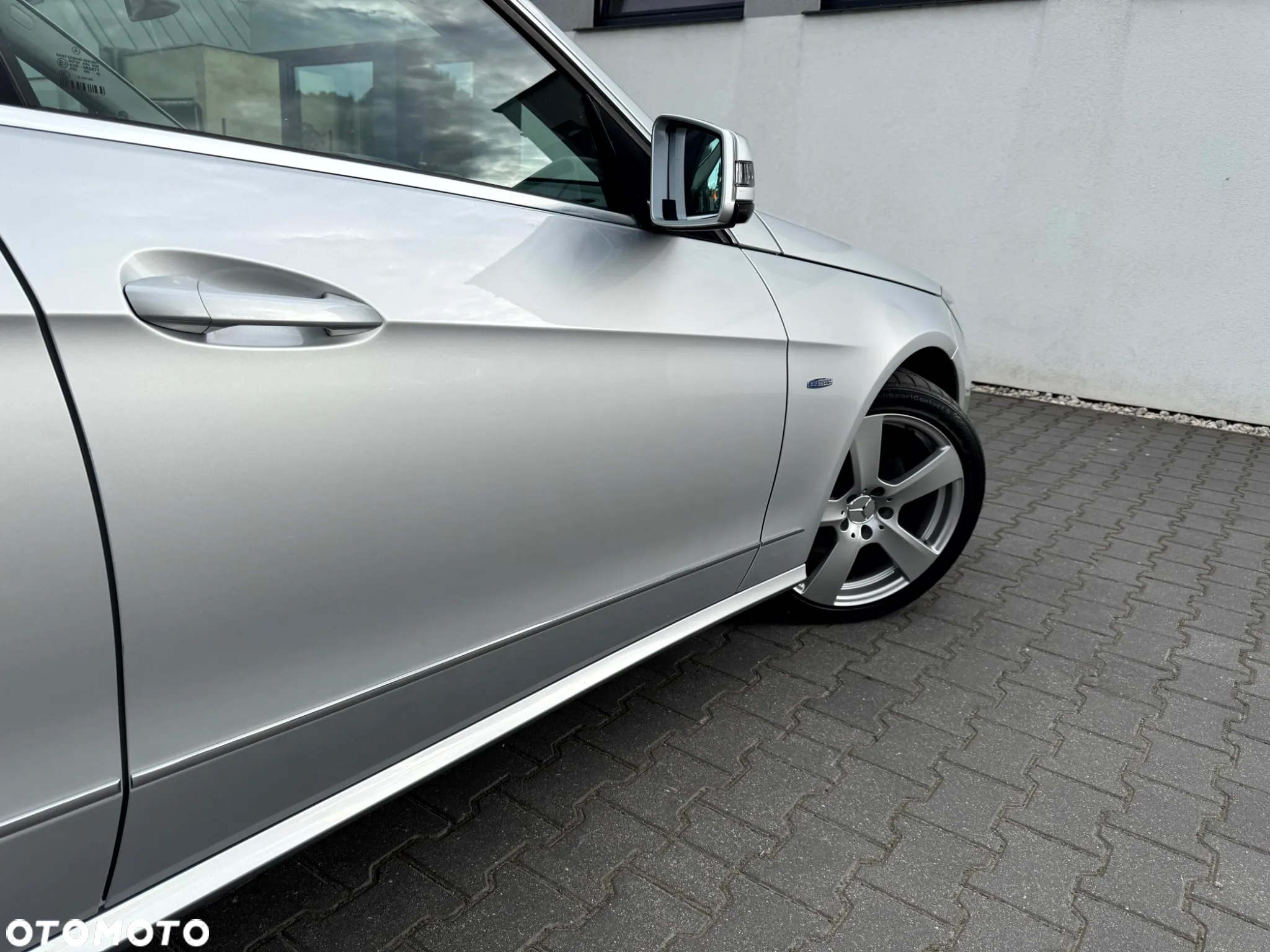 Mercedes-Benz Klasa E 220 CDI 7G-TRONIC Avantgarde - 39