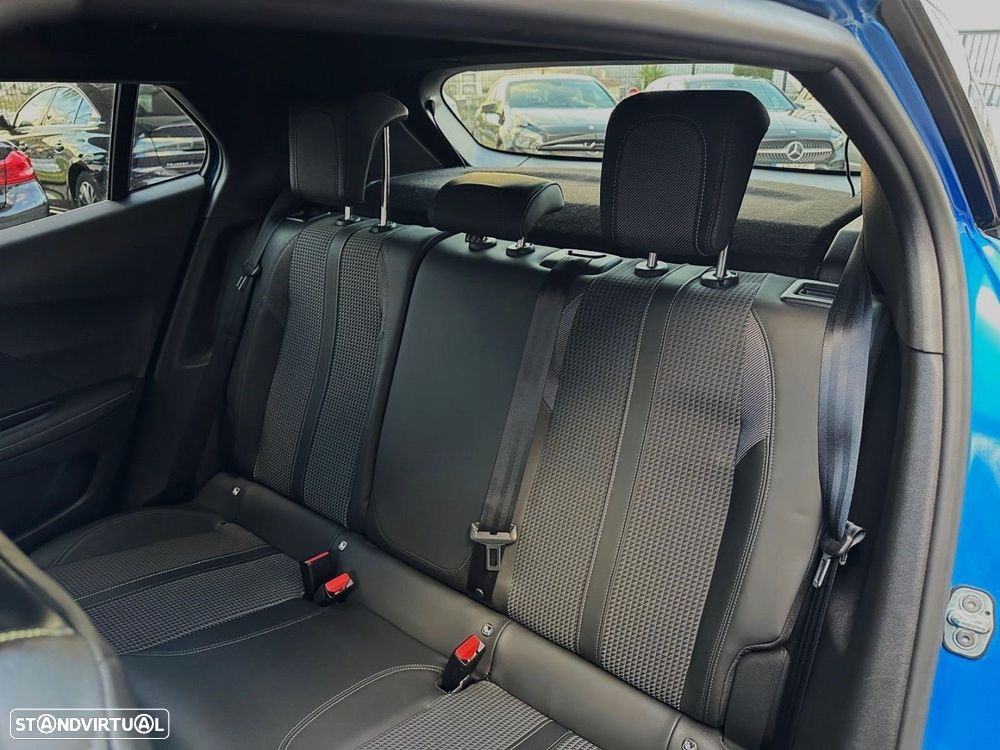 Peugeot 2008 1.5 BlueHDi GT Line - 34