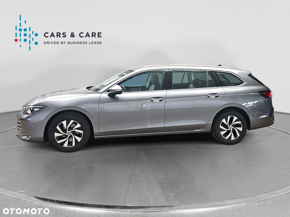 Volkswagen Passat - 32