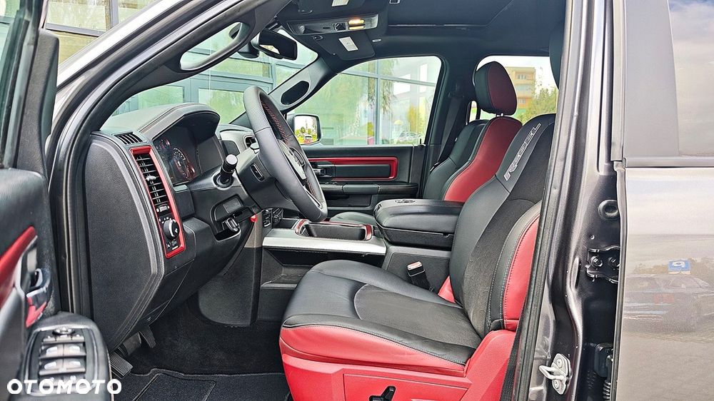 Dodge RAM 1500 5.7 4x4 - 17