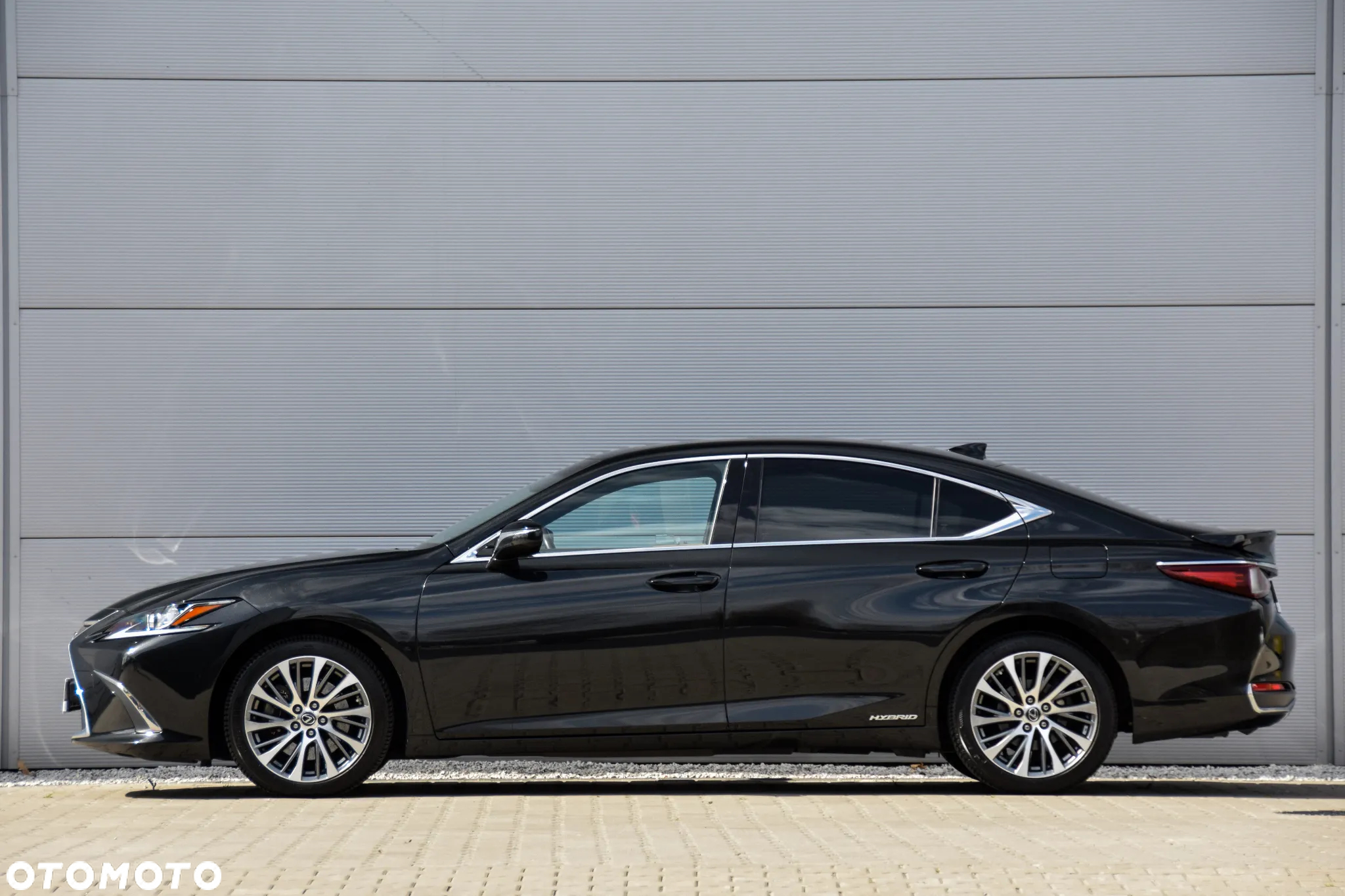Lexus ES 300h Business Edition + - 7