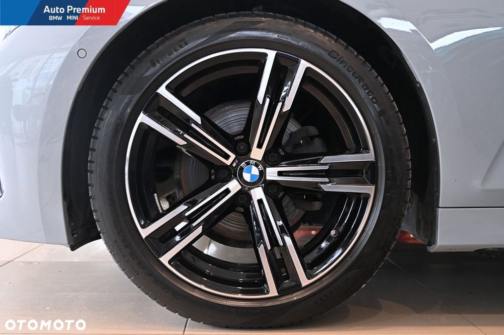 BMW Seria 3 320d xDrive mHEV - 22