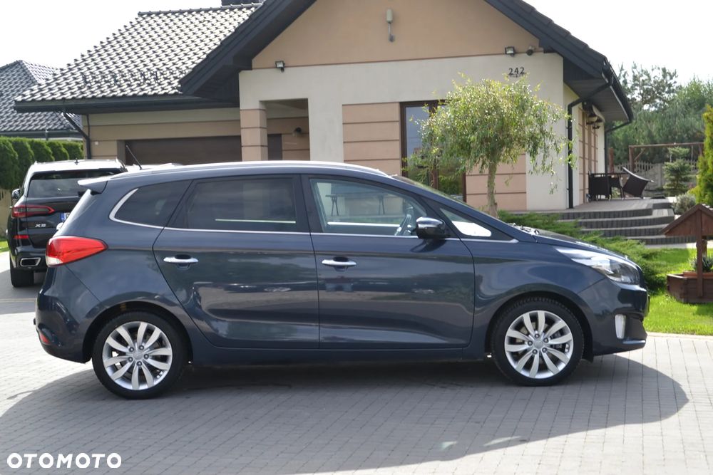 Kia Carens - 18
