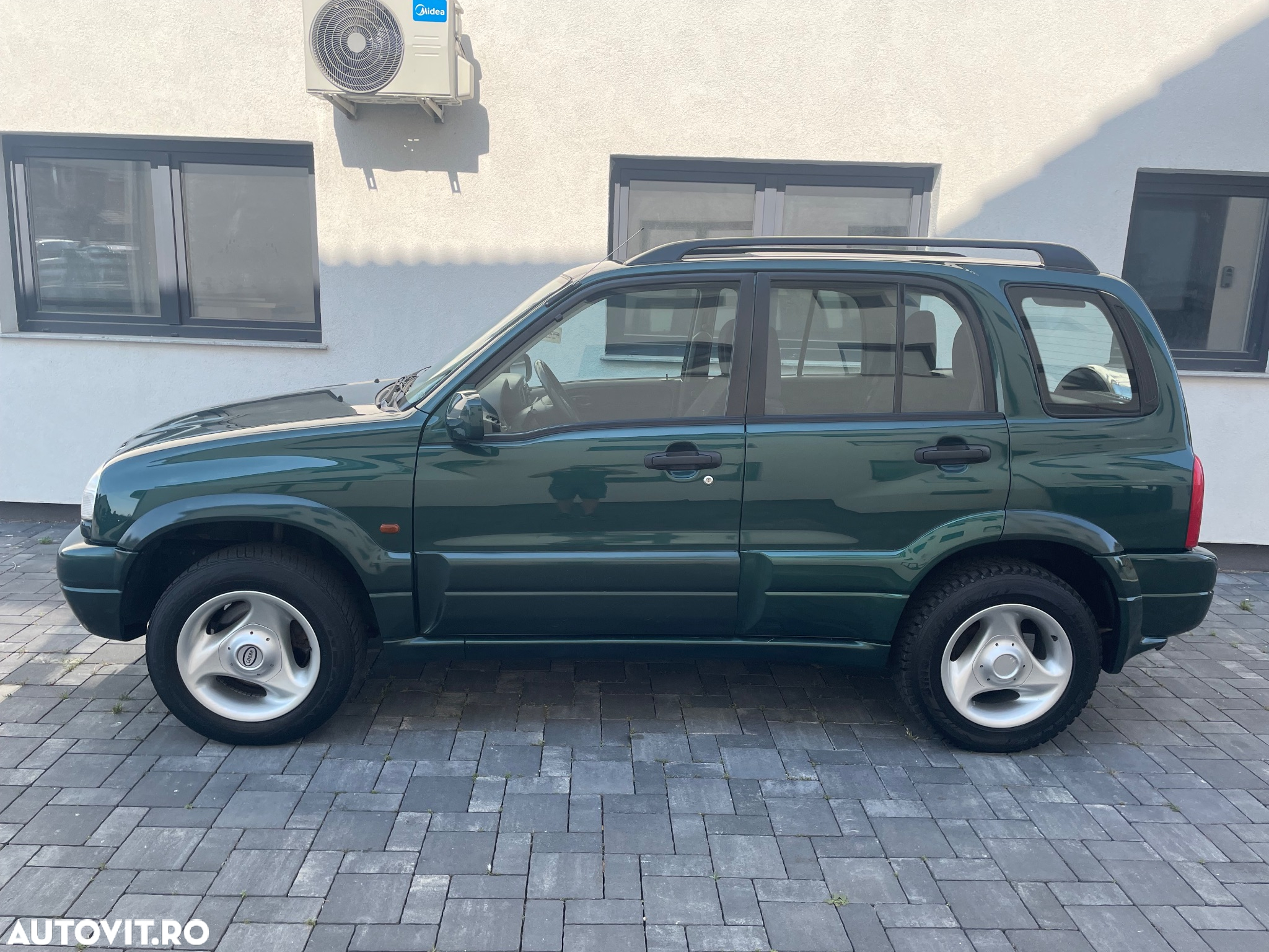 Suzuki Grand Vitara 2.0 Comfort - 9