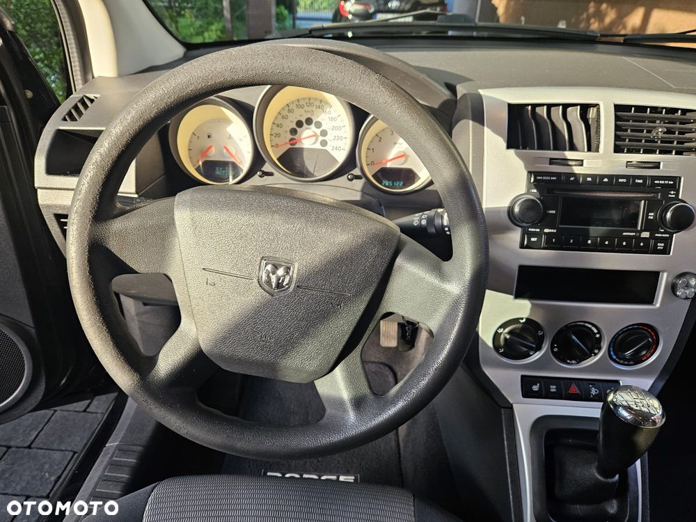 Dodge Caliber - 4