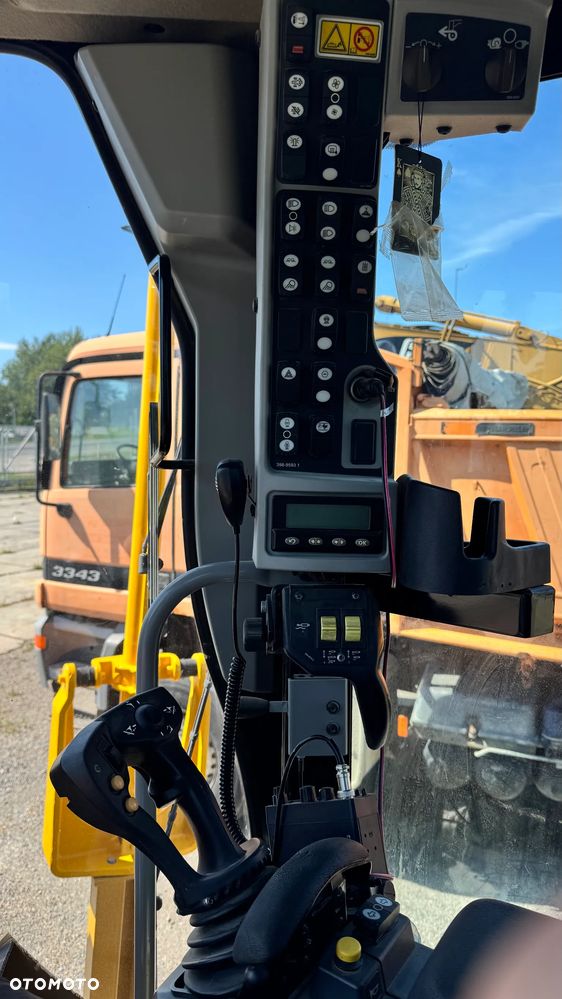 Caterpillar 120 M2 AWD - 21