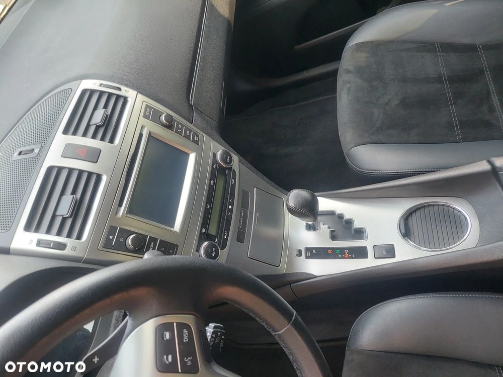 Toyota Avensis 1.8 Prestige MS - 12