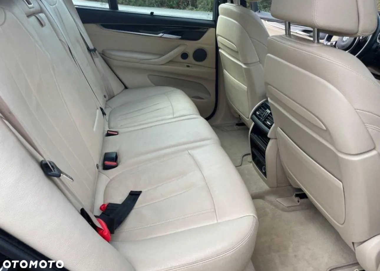 BMW X5 xDrive50i - 12